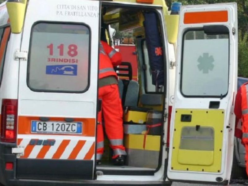 Morto in strada a seguito di un malore