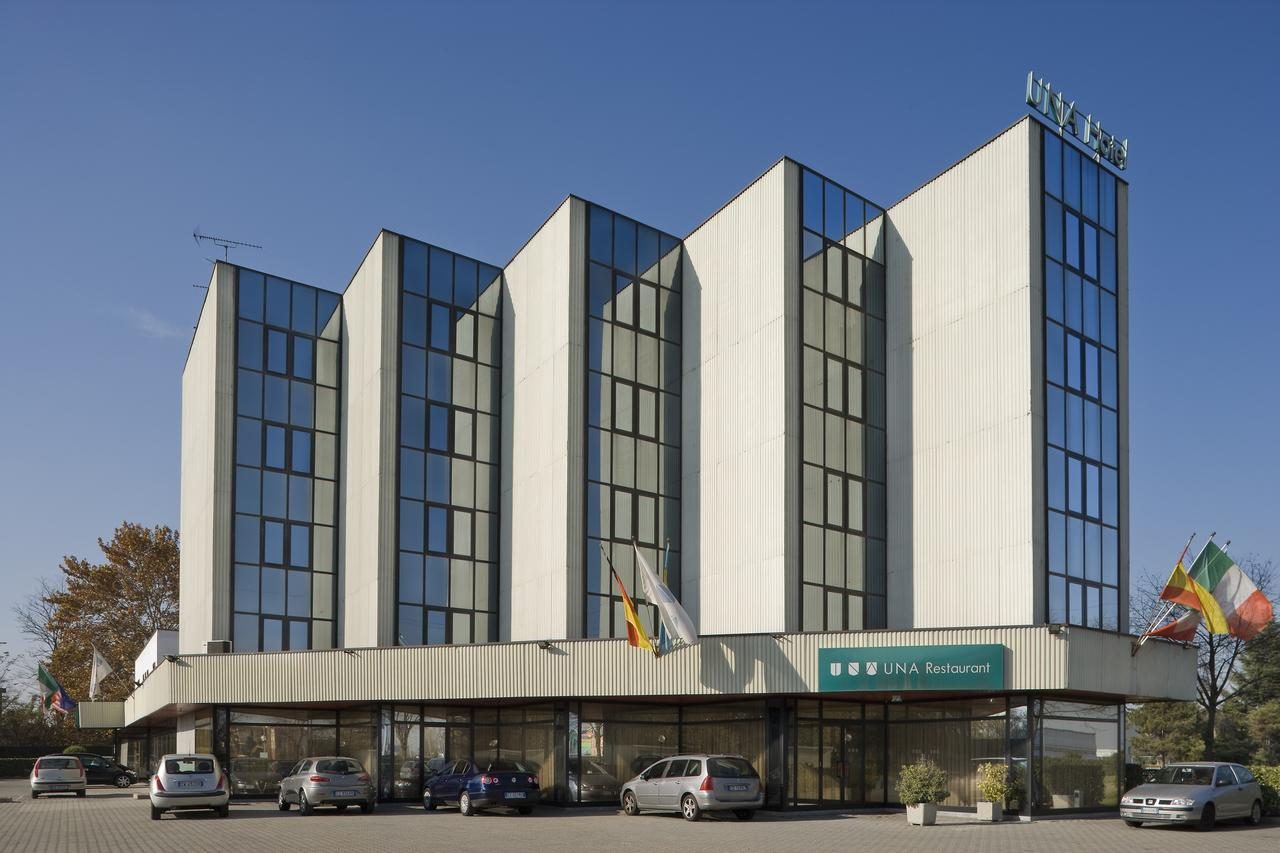 UNA HOTEL a Pasqua chiuderà la sede di San Grato
