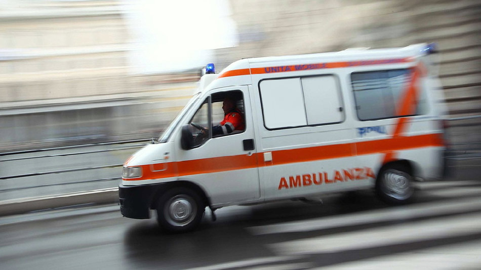 Incidenti stradali e intossicazione etilica Gli interventi nella Bassa SIRENE DI NOTTE