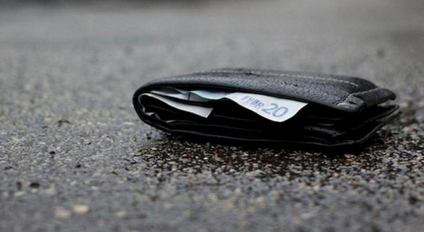 Pensionato ruba il portafogli a un 69enne ma viene scoperto
