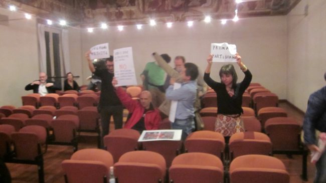 Rievocazione storica “nazista” nel Milanese: in Consiglio “Bella ciao” in risposta