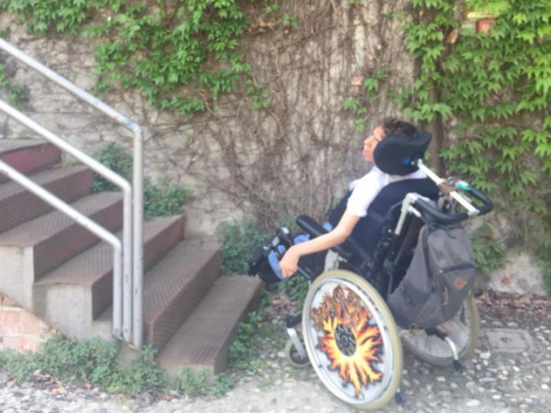 Non è un paese per disabili: off limits stazione e Teatro alle Vigne