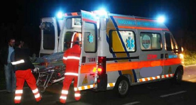Fuori strada con l’auto a Maleo, 40enne in ospedale SIRENE DI NOTTE
