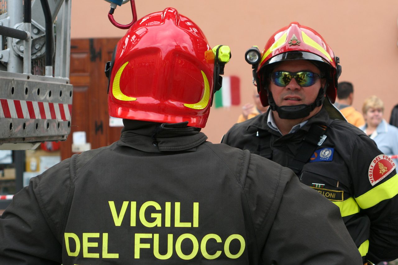 Appartamento in fiamme al quartiere Albarola