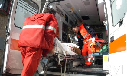Incidente sul lavoro a Tavazzano, 52enne in ospedale dopo una rovinosa caduta