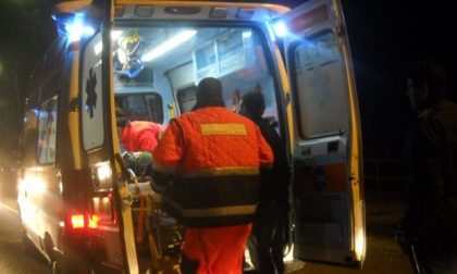 Auto fuori strada, soccorso 42enne SIRENE DI NOTTE