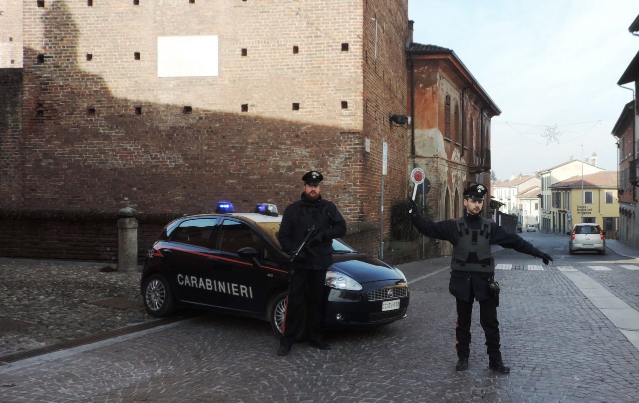Merce rubata al centro commerciale, tre studentesse denunciate