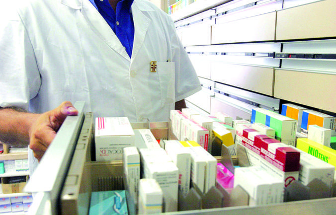 Commercio illegale di farmaci: 14 misure cautelari