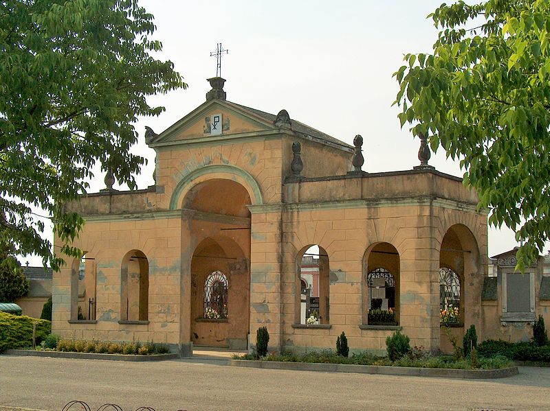 Blitz sacrilego al cimitero di Brembio