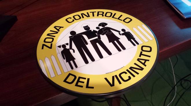Controllo del vicinato incontro pubblico con le istituzioni
