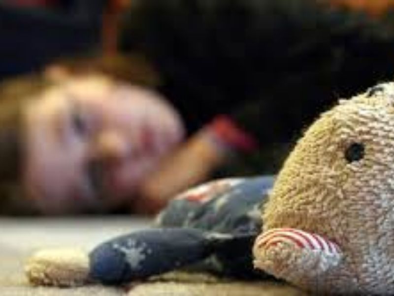 Accusata di maltrattamenti, assolta: mamma denuncia i servizi sociali