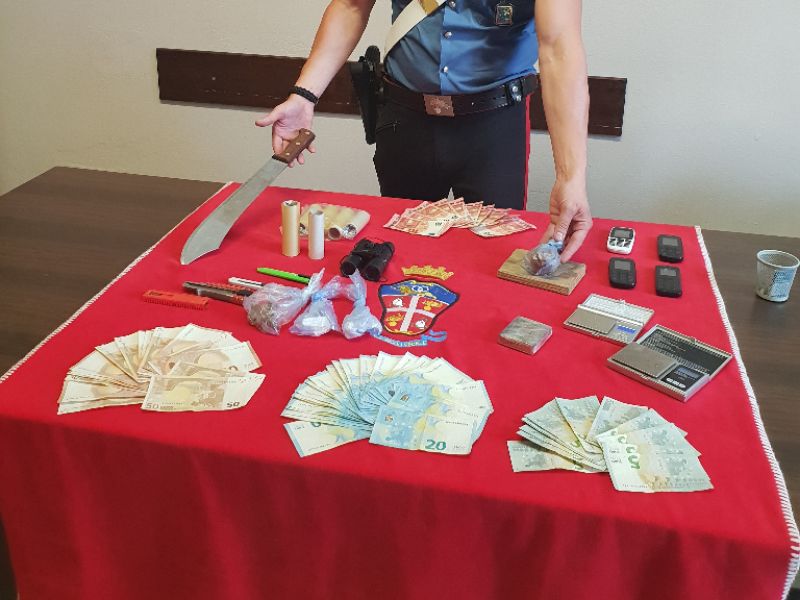 Piazze di spaccio nelle campagne cremonesi: arrestati due spacciatori