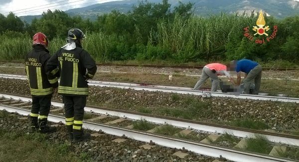 Abitavano nel Milanese i bimbi uccisi dal treno in Calabria