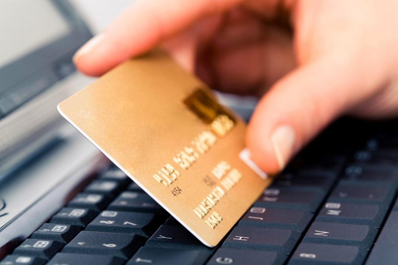 Napoletani truffano online vari lodigiani: smascherati