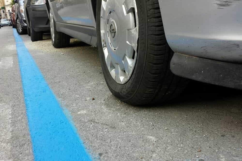Parcheggio strisce blu: gratuito in città in queste date