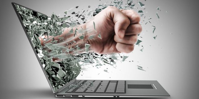 Il lato oscuro dei lodigiani: minacce di morte e violenza nascosti dietro al Pc