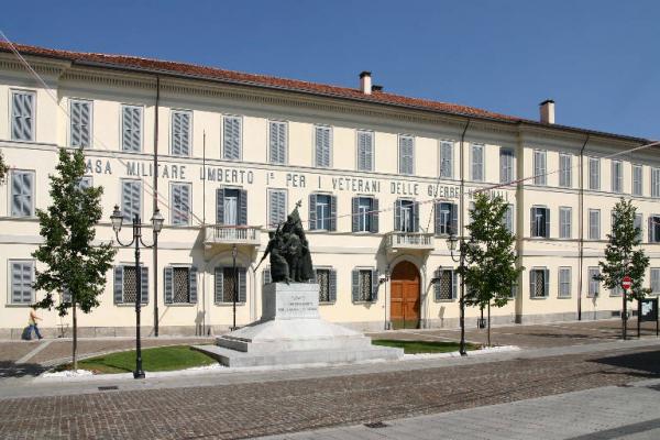 Omaggio a Mussolini nel Milanese: la commemorazione dà scandalo