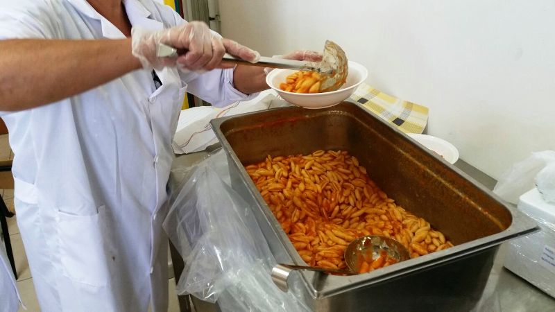 Pd Lodi: “Lavoratori delle mense sottopagati e non ascoltati”