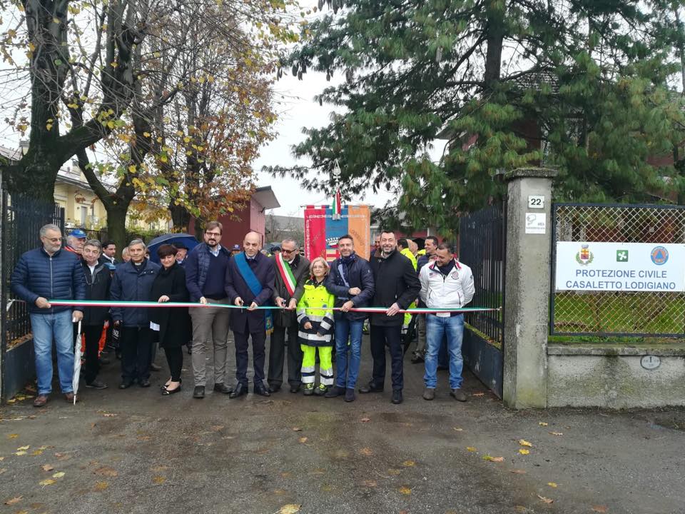 Protezione civile al posto del centro profughi