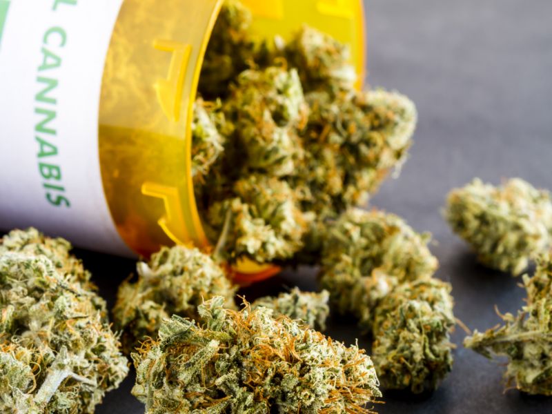 Cannabis terapeutica, Baffi: “Potrà essere prescritta anche dai Centri di cure palliative”
