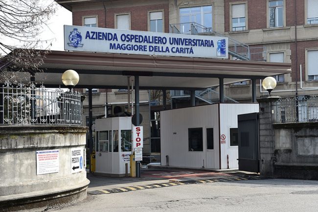 Neonata muore in sala parto al Maggiore: aperta inchiesta