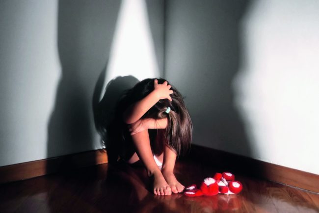Cacciano gli spacciatori ma trovano il mostro: aveva abusato di una minorenne