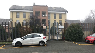 Bomba molotov contro la caserma dei carabinieri