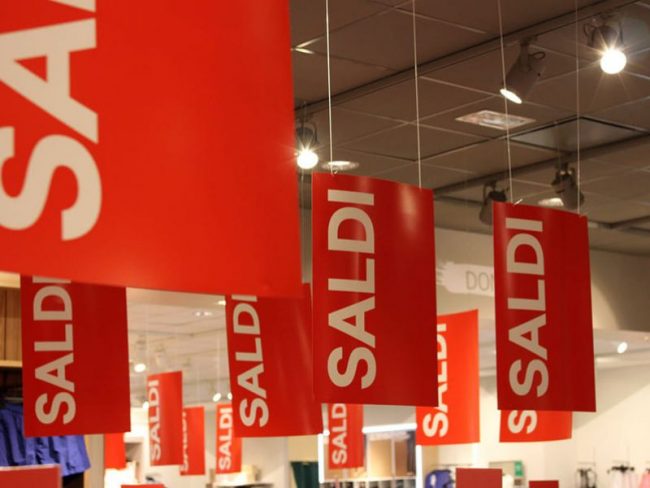 Saldi invernali 2019, da sabato sarà caccia all’occasione