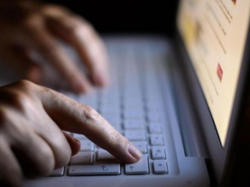 Sempre di più i minori vittime di Sextortion: cos’è e come difendersi