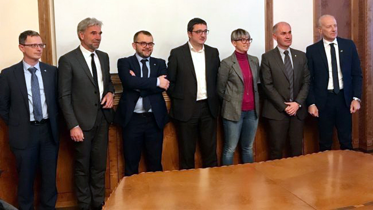 Controllo dei lupi: sette Regioni fanno fronte comune, Lombardia c’è