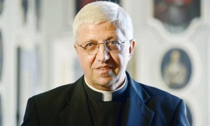 Vescovo Malvestiti porta il caso mense in Duomo