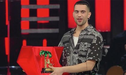 Mahmood canta le periferie sud milanesi e fa "litigare" Salvini ed Isoardi