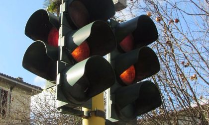 Riprogrammati semafori tra viale Pavia, via Sforza e via Colombo