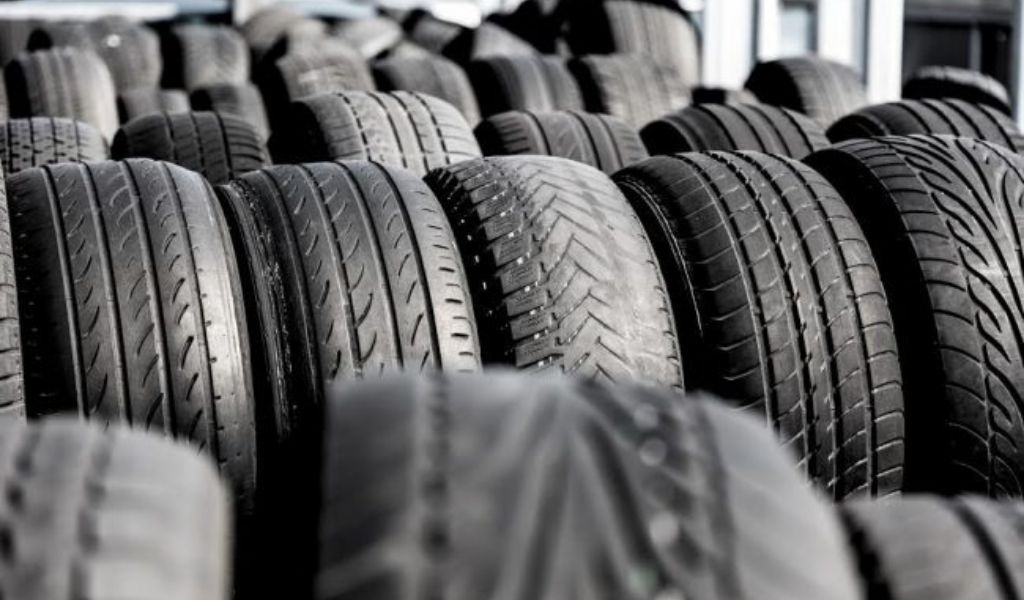 Cambio gomme: da oggi al 15 maggio bisogna togliere le invernali