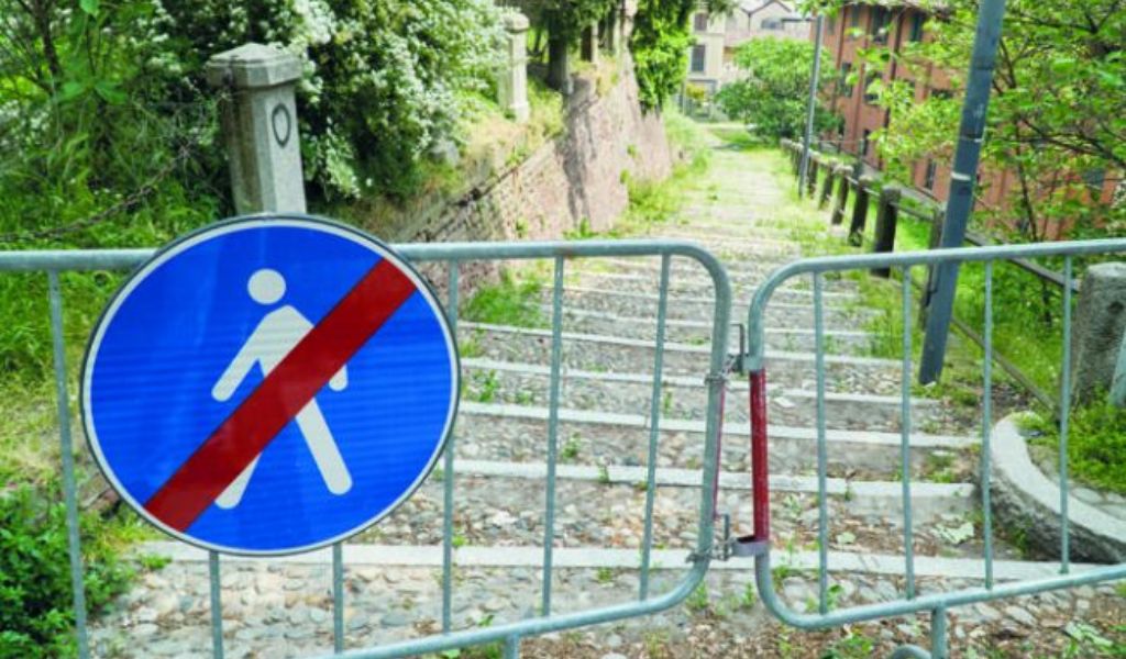 Scalinata Federico II: sì alla demolizione e il Pd chiede cosa sia cambiato