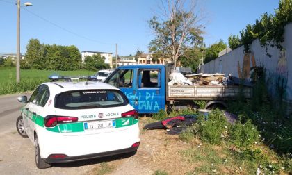 Lodi contro il degrado: in due mesi rimossi 10 veicoli abbandonati