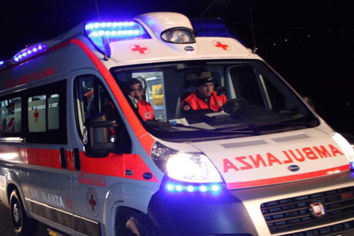 Violenta lite a Lodi, tre ragazzi in ospedale SIRENE DI NOTTE