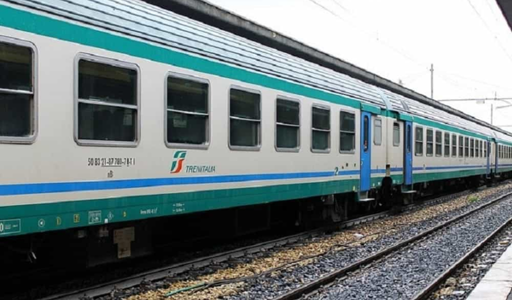 Treno travolge e uccide una persona a Tavazzano con Villavesco