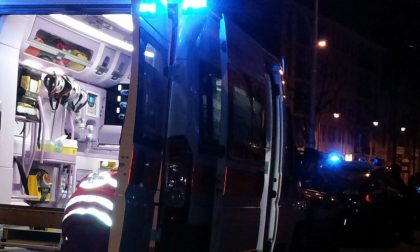 Scontro tra due auto, tre persone soccorse a Cornegliano Laudense SIRENE DI NOTTE