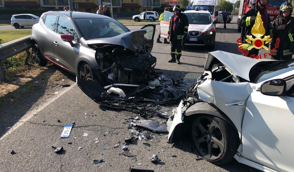 Brutto frontale su viale Milano, altri 3 feriti
