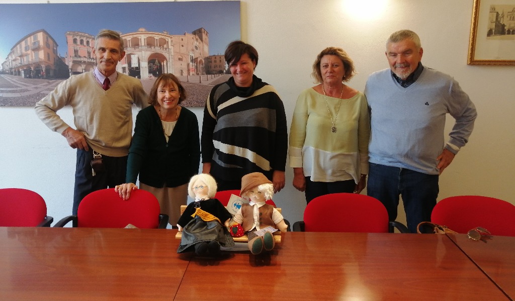 Per dire grazie a tutti i nonni Lodi dedica loro un monumento