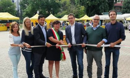 Inaugurato il nuovo Farmer's Market in Piazza Omegna