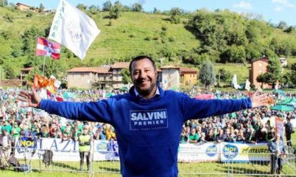 Lega: domani il raduno di Pontida, scritte contro Salvini a Brescia