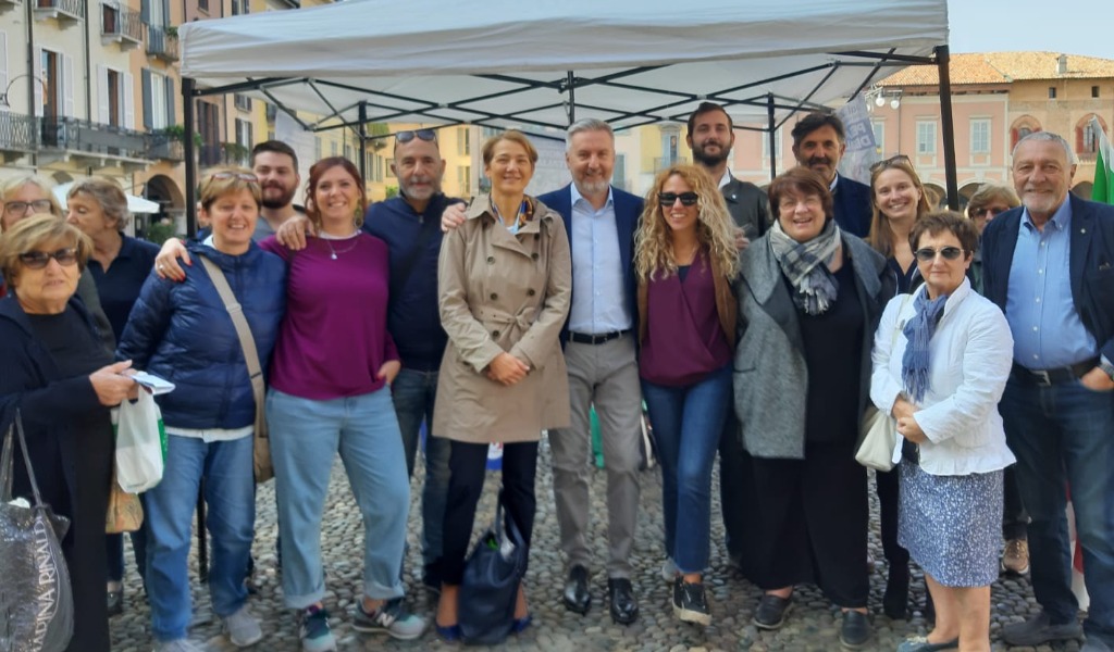 Il Pd del lodigiano torna in piazza: due giorni di banchetti “Per amore dell’Italia”