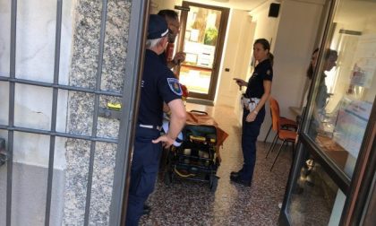 Assistente sociale aggredita: “Episodio figlio della campagna vergognosa su Bibbiano”