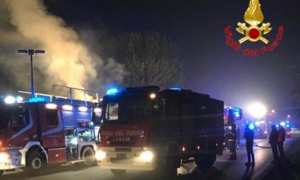 Baracca in fiamme a Codogno, trovato un corpo carbonizzato: ora si cerca di scoprire la sua identità