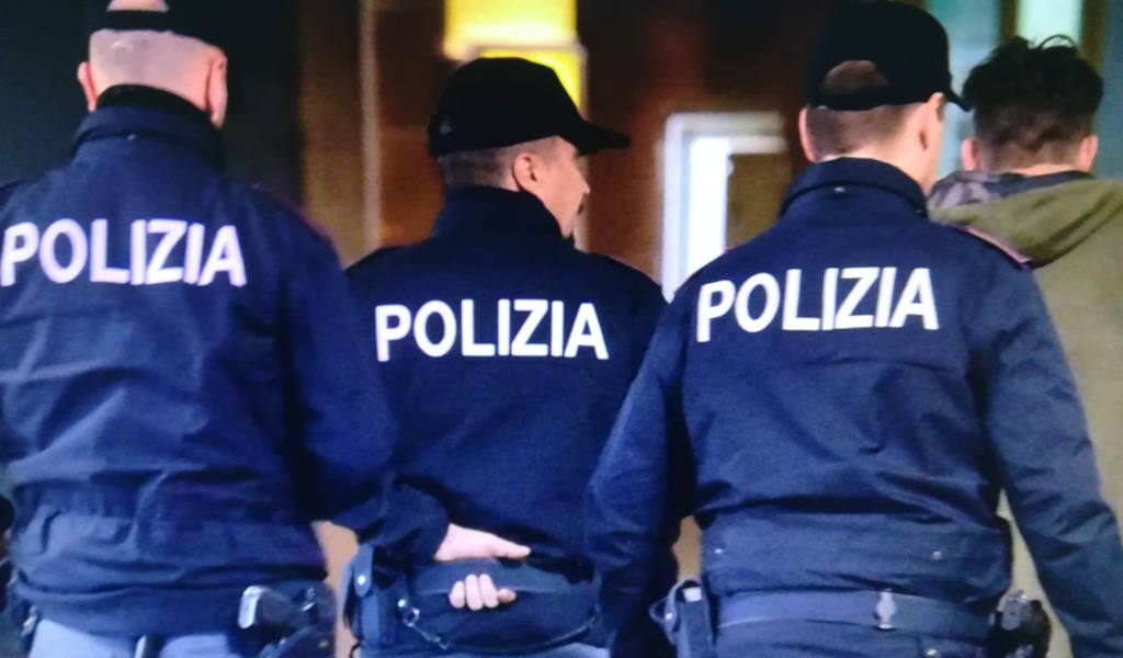 Movida del sabato sera, 150 persone e 85 veicoli controllati