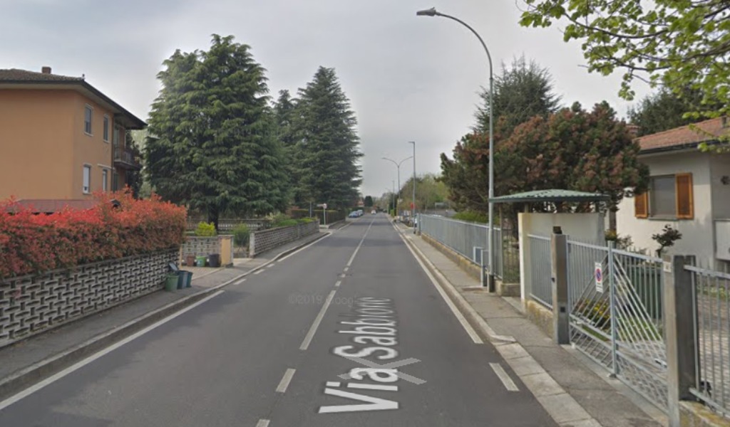 La denuncia di un cittadino disperato: “Viavai e schiamazzi nel palazzo. Ma chi sono?”