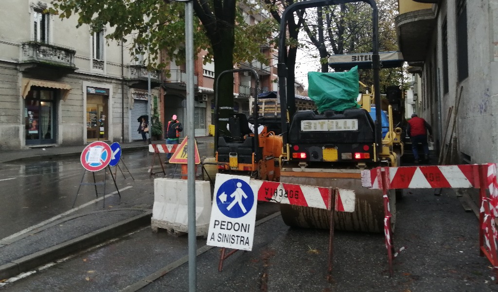 Collaudo della passerella ciclopedonale su via Sforza: ecco i provvedimenti viabilistici