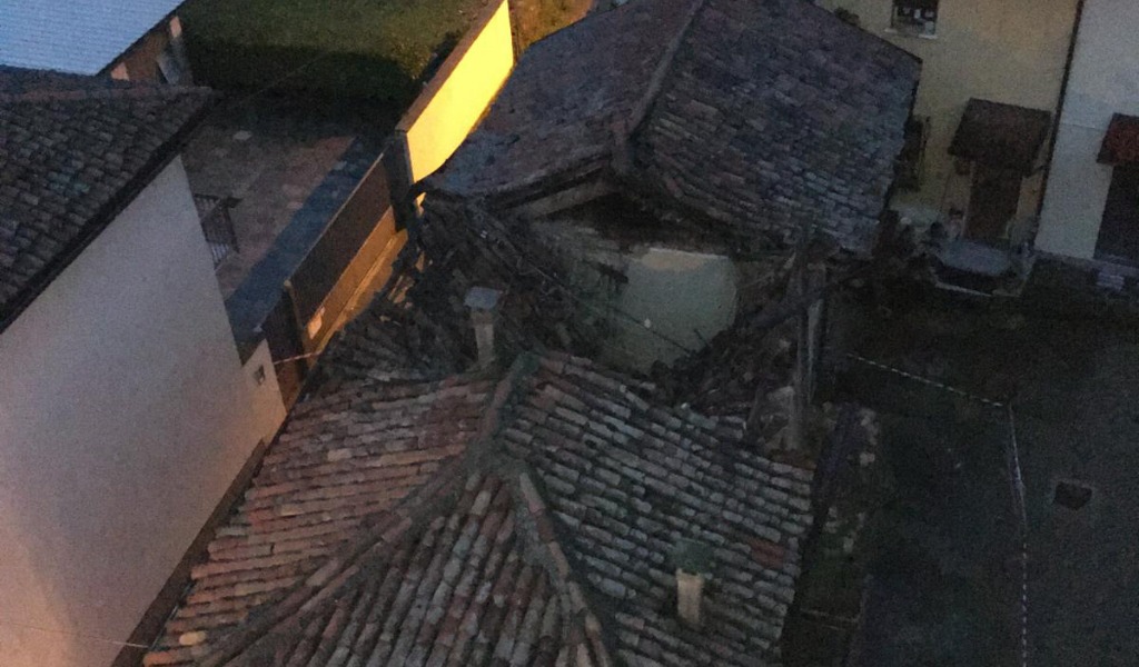 Crolla tetto di un’abitazione a Sant’Angelo Lodigiano